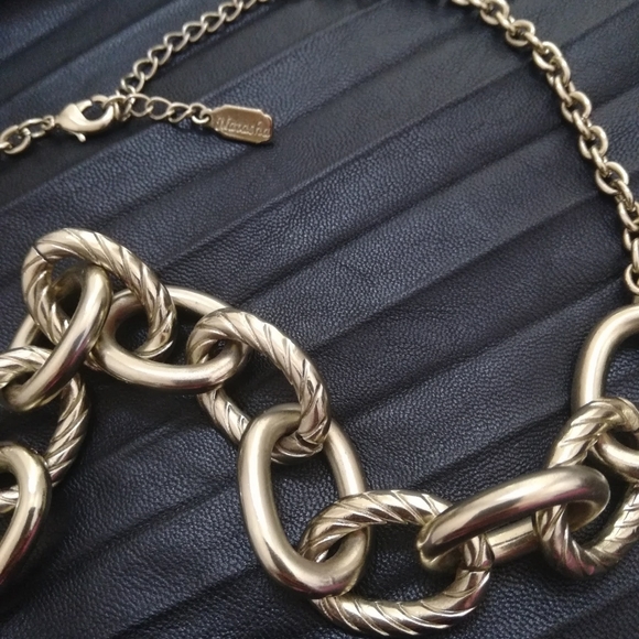 Natasha Gold Link Chain Necklace - Picture 4 of 8